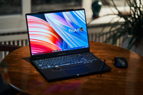 Đánh giá nhanh ProArt Studiobook 16 OLED của ASUS
