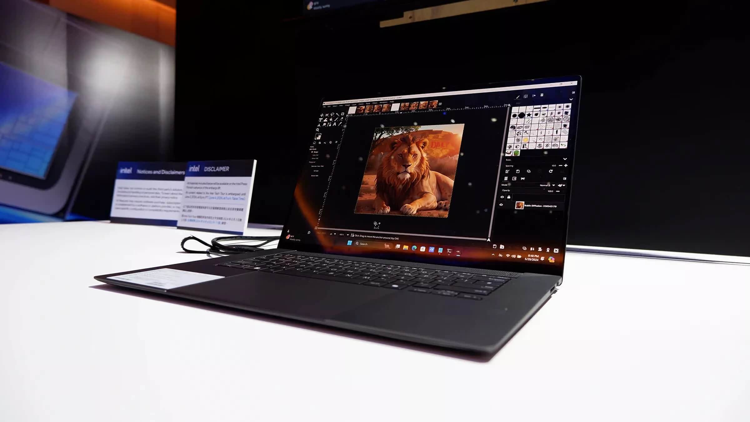 Intel Và Boe Giới Thiệu Công Nghệ Màn Hình Laptop 1Hz