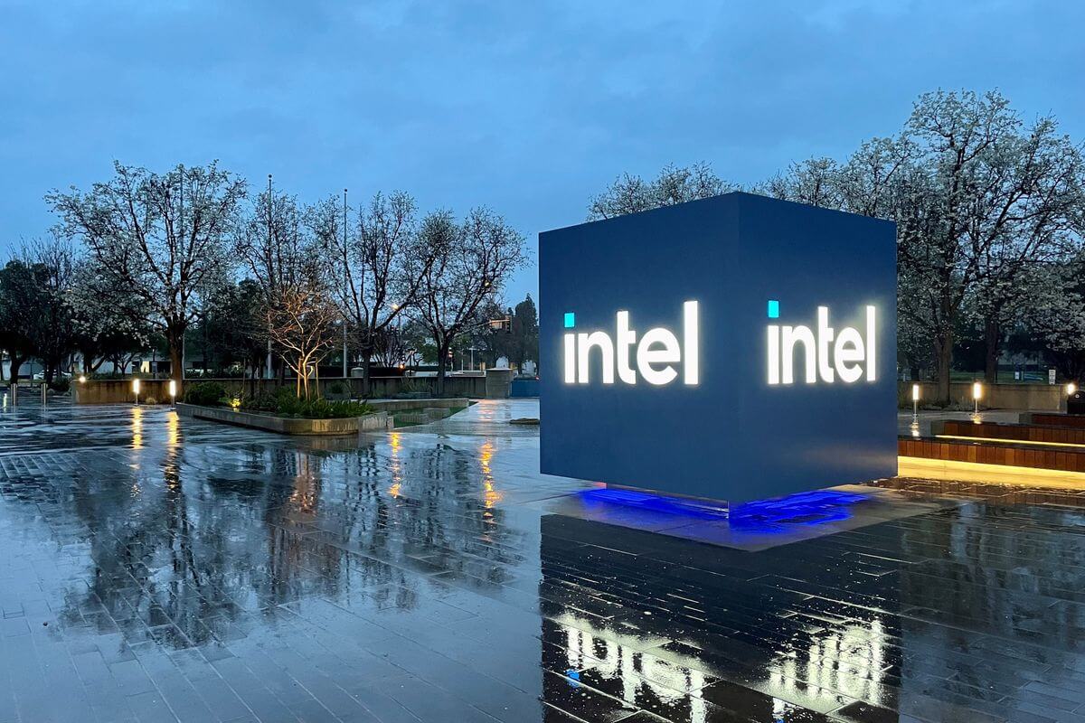 Sự kiện Intel Vision 2025 Diễn Ra Ngày 31/3 - Hé lộ tương lai lĩnh vực kinh doanh tiêu dùng và khách hàng của Team Blue