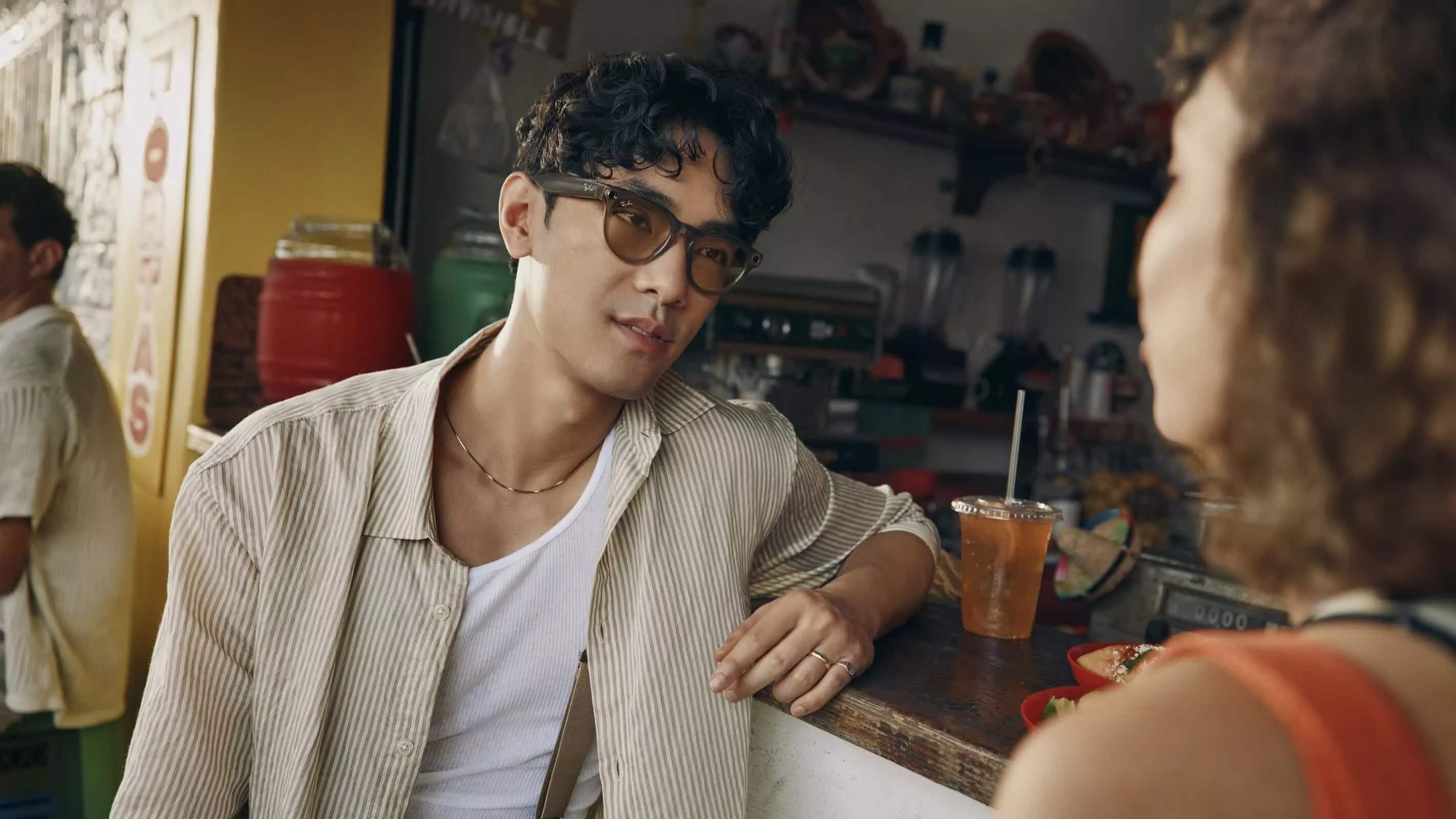 Ray-ban Meta: Kính thông minh tích hợp AI, dịch trực tiếp và trải nghiệm thực tế mới