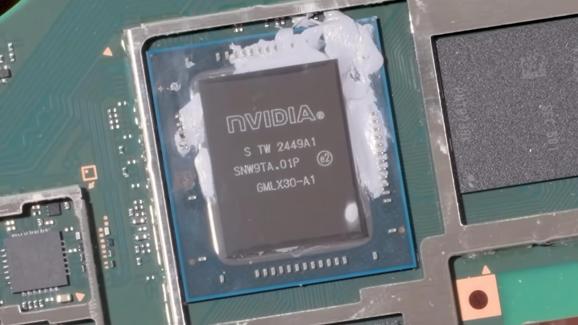 Mở Máy Nintendo Switch 2 Chip Nvidia Tegra Lộ Diện, Khó Sửa Chữa, Dùng Nhiều Linh Kiện độc Quyền