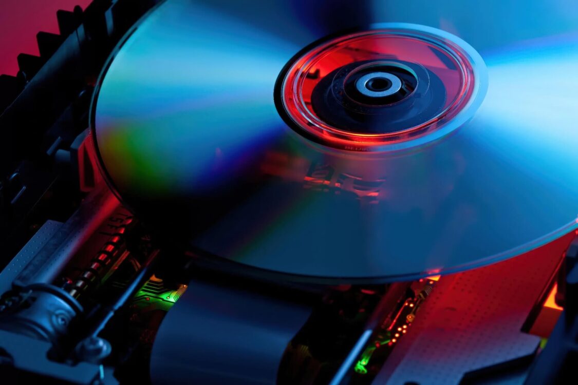 Fujitsu vẫn giữ ổ đĩa Blu-ray trên laptop - Đáp ứng nhu cầu độc đáo của người Nhật
