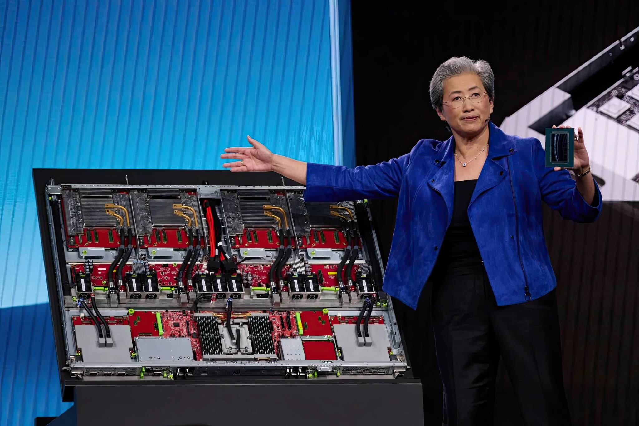 CEO AMD dự đoán AI không phải bong bóng, có 5 tỷ người dùng năm 2031
