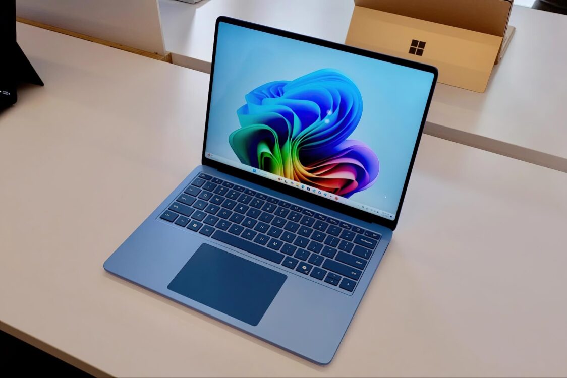 Cơn bão AI đẩy giá laptop phổ thông tăng vọt 40%