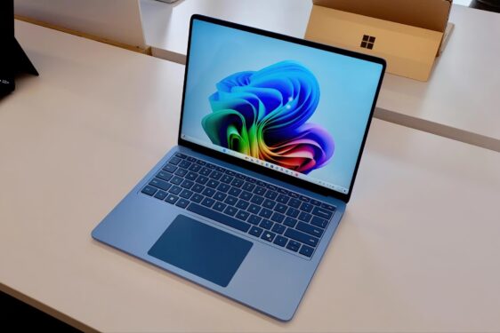 Cơn bão AI đẩy giá laptop phổ thông tăng vọt 40%