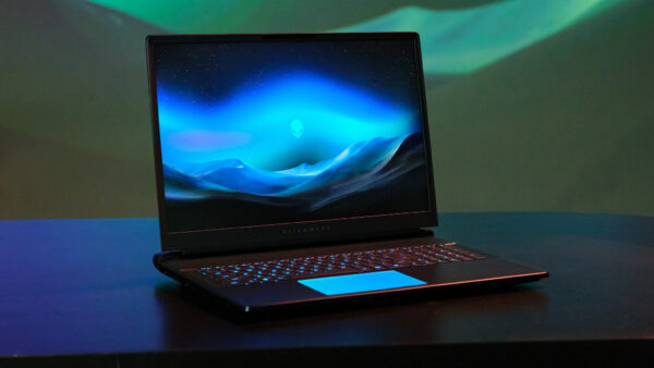 Alienware 2026 nâng cấp OLED 240Hz và RTX 5070 Ti cho bản 16 inch