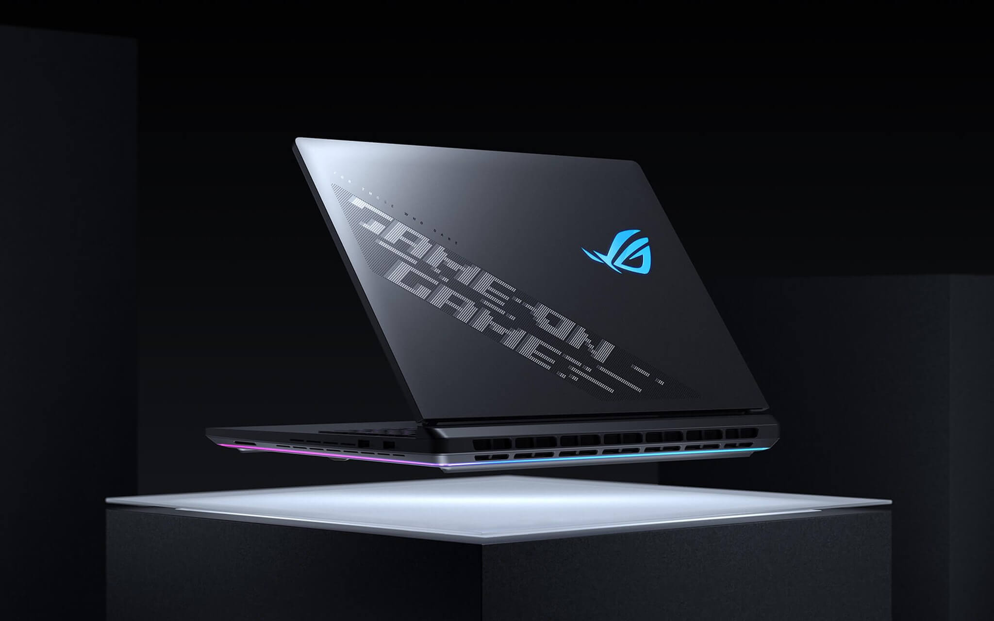 Asus ROG Strix - Thiết kế khí động học giúp máy luôn mát mẻ và giữ vững phong cách gaming mạnh mẽ