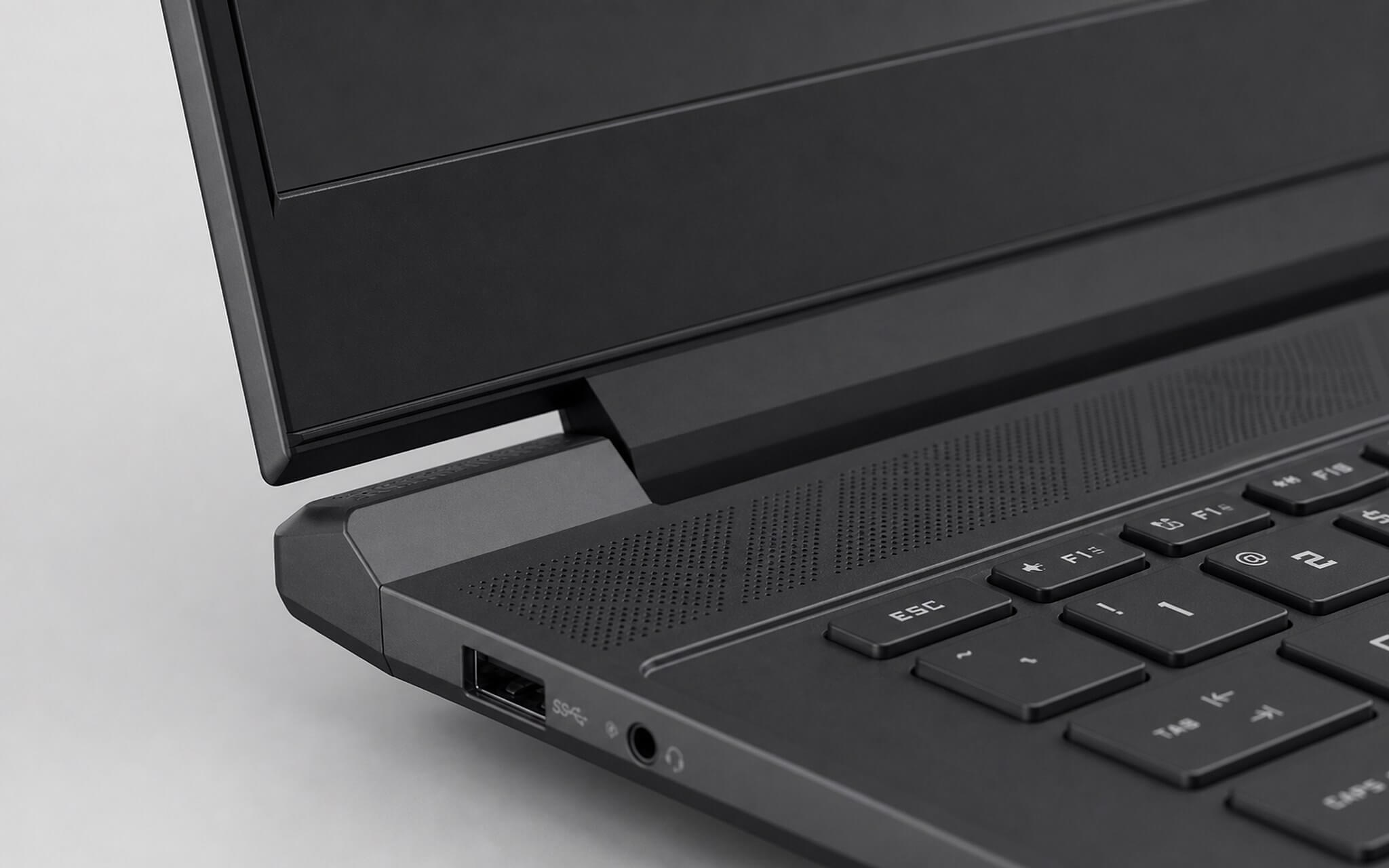 HP Victus 15-fb3093dx (2025) - cổng kết nối và khe cắm